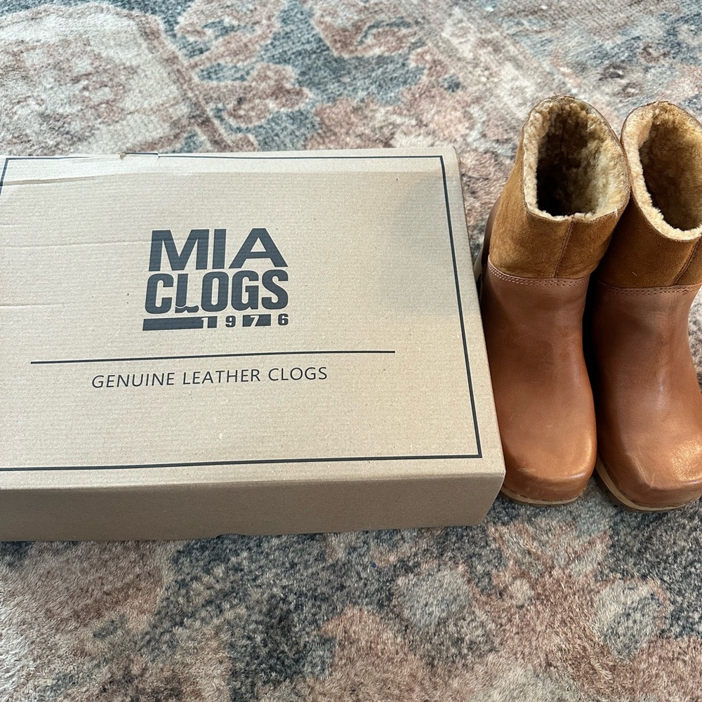 MIA Tan Ankle Boots with Shearling Lining - Picture 8 of 10